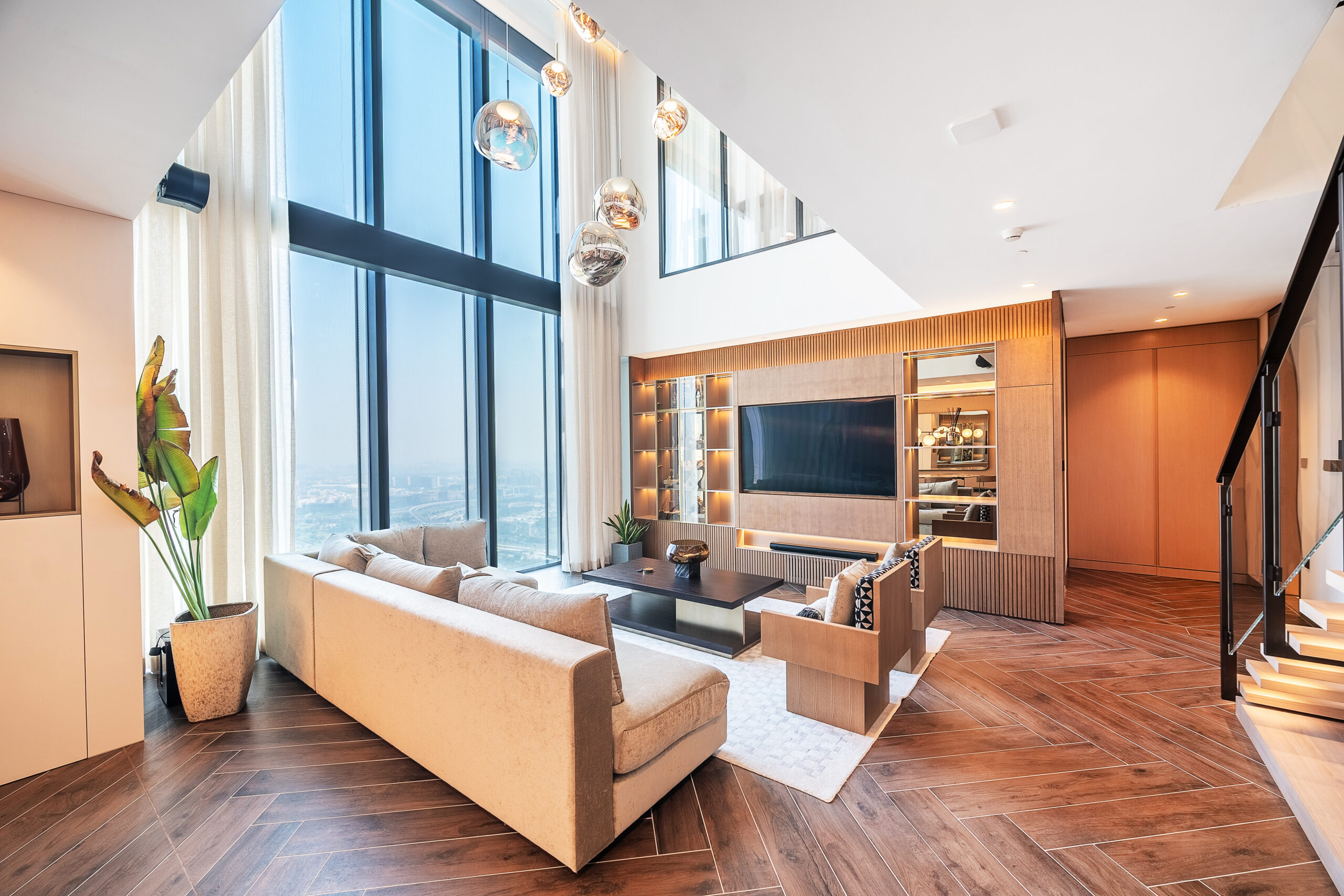 Zabeel One luxury living room with bar area